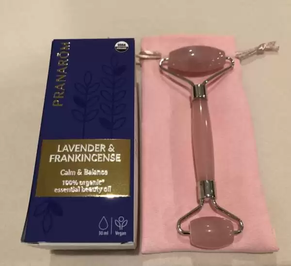Lavender & Frankincense Skincare Oil and Rose Quartz Beauty Roller
